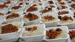 طبخ و توزیع ۱۰ هزار پرس غذای گرم در تبریز