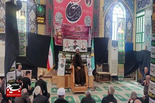 امروز ثقل اکبر پیغمبر قرآن است