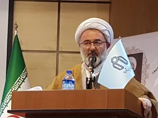 رفع وابستگی به آن است که مرجعیت علمی پیدا کنیم