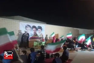 اجتماع پرشور اهالی روستای &laquo;ده&zwnj;میر&raquo; هامون در تجدید بیعت با آرمان&zwnj;های انقلاب اسلامی