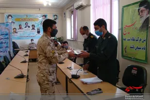 تجلیل از پاسداران وظیفه نمونه ناحیه لنجان