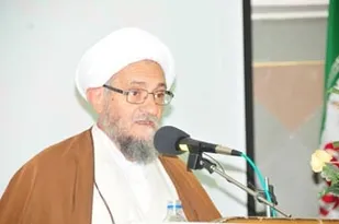 تقوای سیاسی لازمه انقلاب پایدار است/ نباید هیچ نرمشی در مقابل دشمن نشان دهیم
