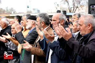 تحویل سال نو در بارگاه ملکوتی امامزاده حسین(ع) قزوین