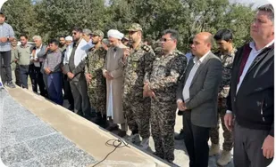 امروز راه شهدا ایستادگی در مقابل ظلم و ستم استکبار است/یکی از وظایف ما در قبال شهدا زنده نگه داشتن یاد آنهاست