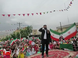 اجتماع بزرگ و همخوانی سلام فرمانده در فارسان