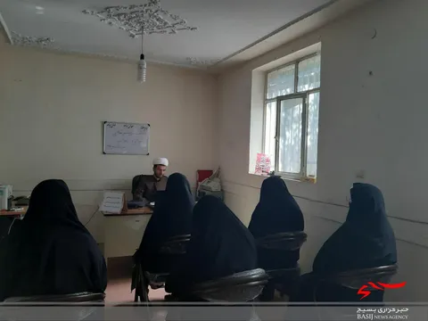 نشست تربیت و تعالی فرماندهان و شورای حوزه در حوزه کوثر۴ برگزار شد