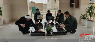 غبار روبی گلزار شهدای شهر دلوار به مناسبت هفته عقیدتی سیاسی