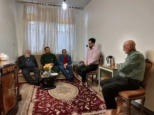 دیدار فرمانده سپاه و مسئول بنیاد شهید ری با خانواده شهید حیدرپور