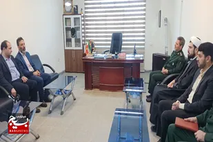 دیدار جمعی از مدیران کارخانه سیمان هگمتان با فرمانده سپاه ناحیه شهرستان&zwnj;های رزن و درگزین