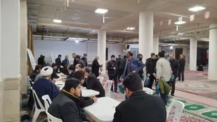 ارائه مشاوره حقوقی به مناسبت دهه مبارک فجر در زنجان