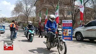 اهدای ۳۰۰ کلاه ایمنی به موتورسواران در استان البرز، در همایش ارتقای ایمنی