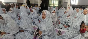 جشن تکلیف بهار بندگی با حضور دختران خدابنده ای برگزار شد+تصاویر