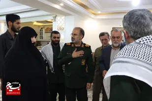 دیدار فرمانده سپاه کربلا با خانواده روحانی شهید مدافع حرم در بهنمیر