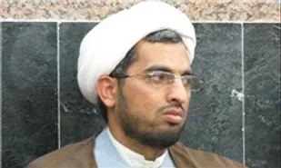 اخلاص ، دینداری، مردمی بودن و ساده&zwnj;زیستی از ویژگی&zwnj;های برجسته امام خمینی(ره) بود.