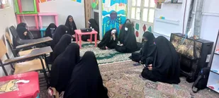 بخش تخصصی &laquo;پوسترسازی&raquo; در پایگاه خواهران حضرت زینب&laquo;س&raquo; قم آغاز بکار کرد
