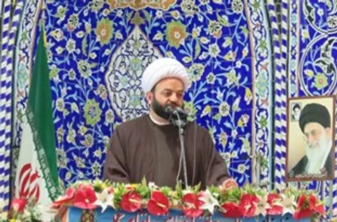 دولت در چهار سال خدمت خود باید معضلات اجتماعی و بیکاری مردم را رفع کند