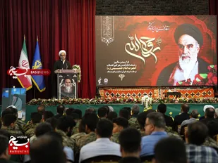 روحیه خدمتگزاری، الگویی برای مسئولان و مدیران باشد