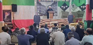شهدا با نثار جان خود، امنیت، عزت و سربلندی را برای ما به ارمغان آوردند