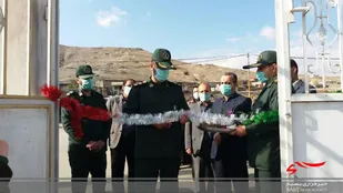 افتتاح دیوارکشی مدرسه و تحویل ۲ باب منزل مسکونی در ملایر