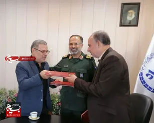 ستاد کنگره ملی شهدای استان قم و جهاد دانشگاهی تفاهم نامه امضا کردند
