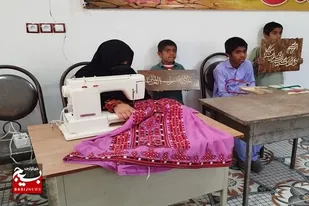 راه&zwnj;اندازی کارگاه مشاغل خانگی و صنایع دستی در روستای کله شهتوت در دهه فجر