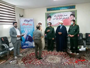 مراسم بزرگداشت روز خبرنگار و تقدیر از خبرنگاران افتخاری برگزیده حوزه بسیج ثامن الائمه (شاندیز)
