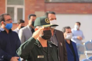 قدردانی  از کمک فرمانده سپاه حضرت ثامن الحجج به دانش آموزان بی بضاعت