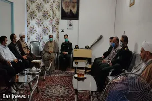 دیدار مسئولان و کارکنان سپاه نهاوند با امام جمعه این شهر
