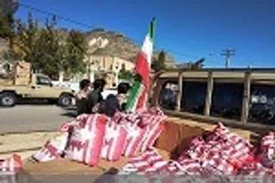 توزیع ٧٠ بسته معیشتی و حمایتی توسط حوزه مقاومت مالک اشتر زاهدان