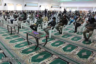 آئين تقدير از کارگران شهرستان سمنان با حضور فرمانده سپاه استان