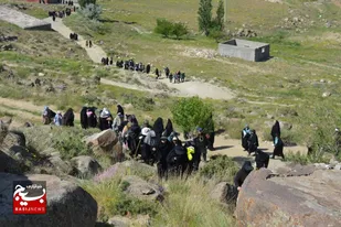 برگزاری همایش کوهپیمایی بانوان بسیجی در زنجان+تصاویر