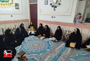 برگزاری کلاس آموزشی بهداشت در مورد تغذیه کودک با شیر مادرو مراقبتهای بارداری