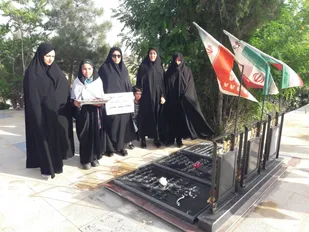 عطرافشانی گلزار شهدای منطقه باغزندان شاهرود+ تصاویر