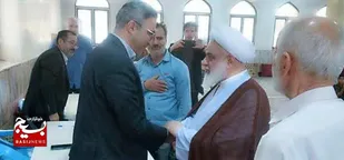میز خدمت اداره صمت آبیک در نماز جمعه برپا شد
