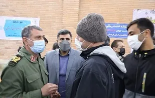 برپایی میز خدمت برای رسیدگی به مشکلات مردم توسط بسیج کارمندان سپاه بیت المقدس کردستان