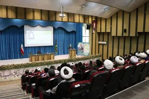 اساتید برتر دانشکده شهید محلاتی تجلیل شدند