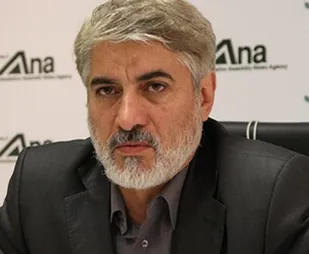 حقوق&zwnj;های نجومی حاصل عدم بکارگیری مدیران جهادی است/ ضعف دولت در انتخاب مدیران