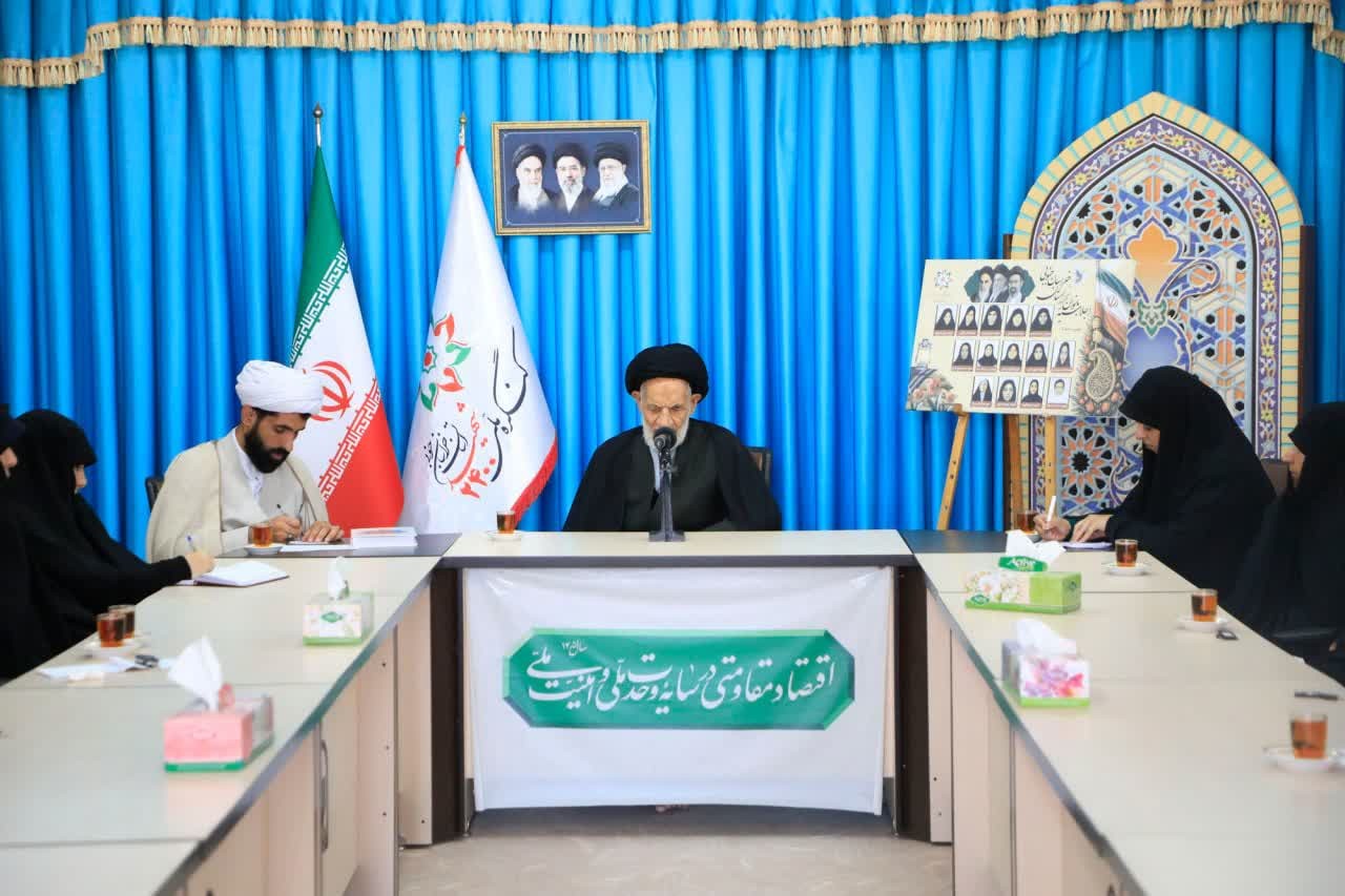 دشمن شکست خورده در جنگ نظامی، به عرصه‌های فرهنگی جامعه هجوم آورده است