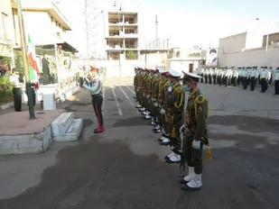 انقلاب اسلامی به ما زندگی عزتمندانه هدیه داد