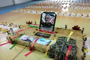 تهیه ۶۰۰ بسته میوه بمناسبت به همت حوزه مقاومت بسیج جوادالائمه بخش افزر در اولین سالگرد حاج قاسم