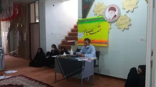 حل مشکلات جمهوری اسلامی ایران، در راستای پیروی از مقام عظمای ولایت محقق می شود
