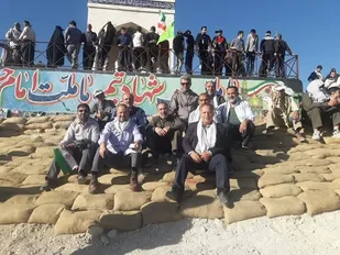 کاروان راهیان نور پیشکسوتان راهی مناطق عملیاتی غرب کشور شد