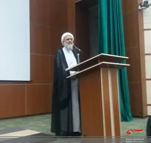 شهدا، مصداق واقعی فرمان پذیری از ولایت فقیه هستند