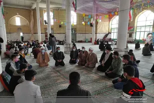 برگزاری حلقات صالحین بسیجیان به مناسبت دهه فجر در فامنین