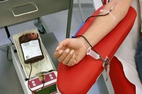 تیم سیار انتقال خون در صحنه مستقر می‌شود