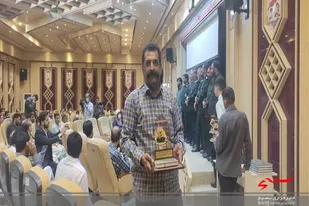 از گروه&zwnj; جهادی فاطمیون پایگاه مقاومت بسیج شهید قادری حوزه کربلا زاهدان تقدیر شد