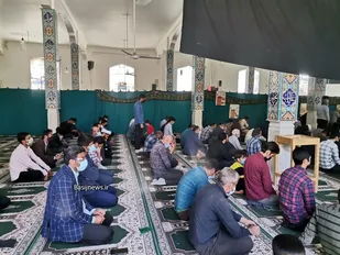 حضور بسیجیان حوزه عشایری در نماز جمعه