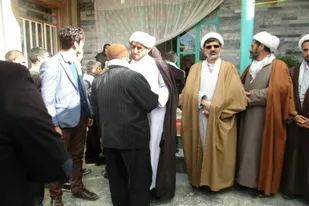 دیدار امام جمعه و بزرگان شهر گیان با خانواده شهدا