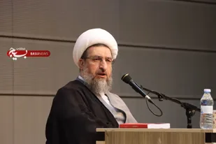 ملت ایران عاشورایی در مقابل جبهه ظلم و استکبار ایستاده است