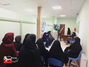 تصویر خبر برازنده خبرگزاری نیست لطفا عکس را جابجا کنید و موقع تصویربرداری به زوایا دقت بیشتری کنید/////////////مسابقات تیر اندازی بانوان ادارات شهرستان نیشابور  در اولین روز هفته عفاف و حجاب برگزار گردید .